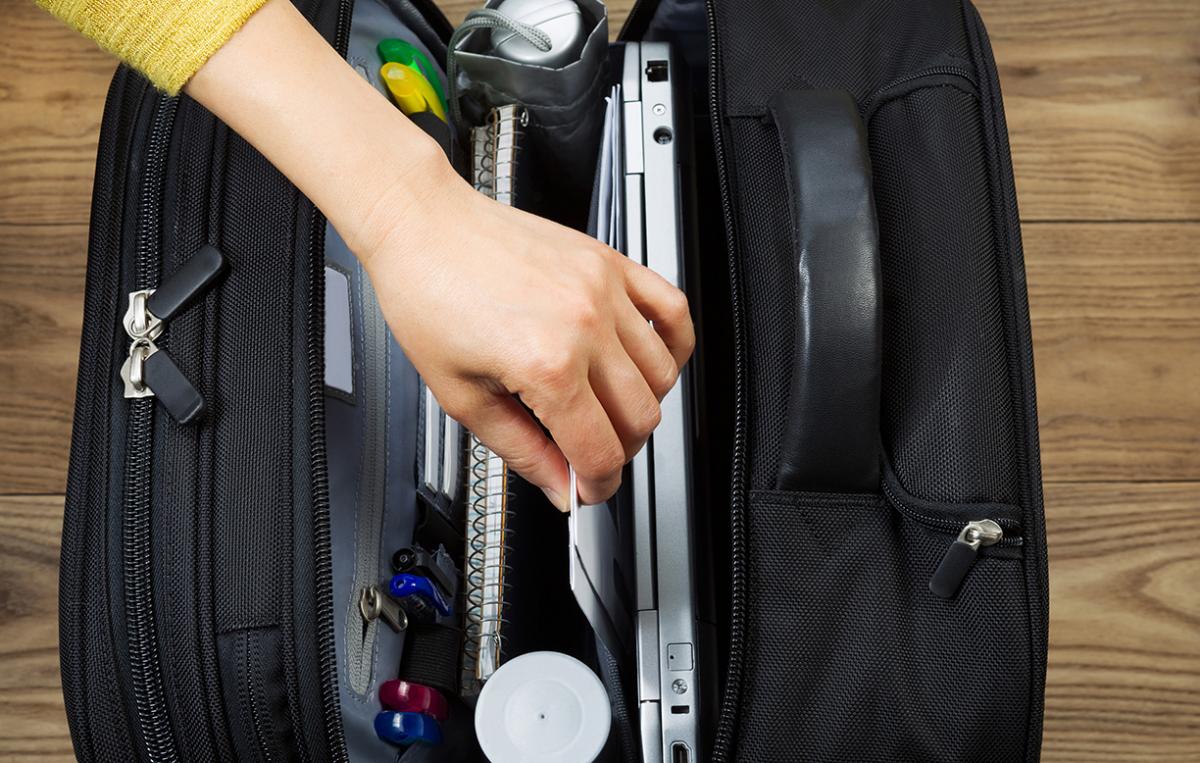 Carry On or Check Your Bag? Make the Right Decision Blog